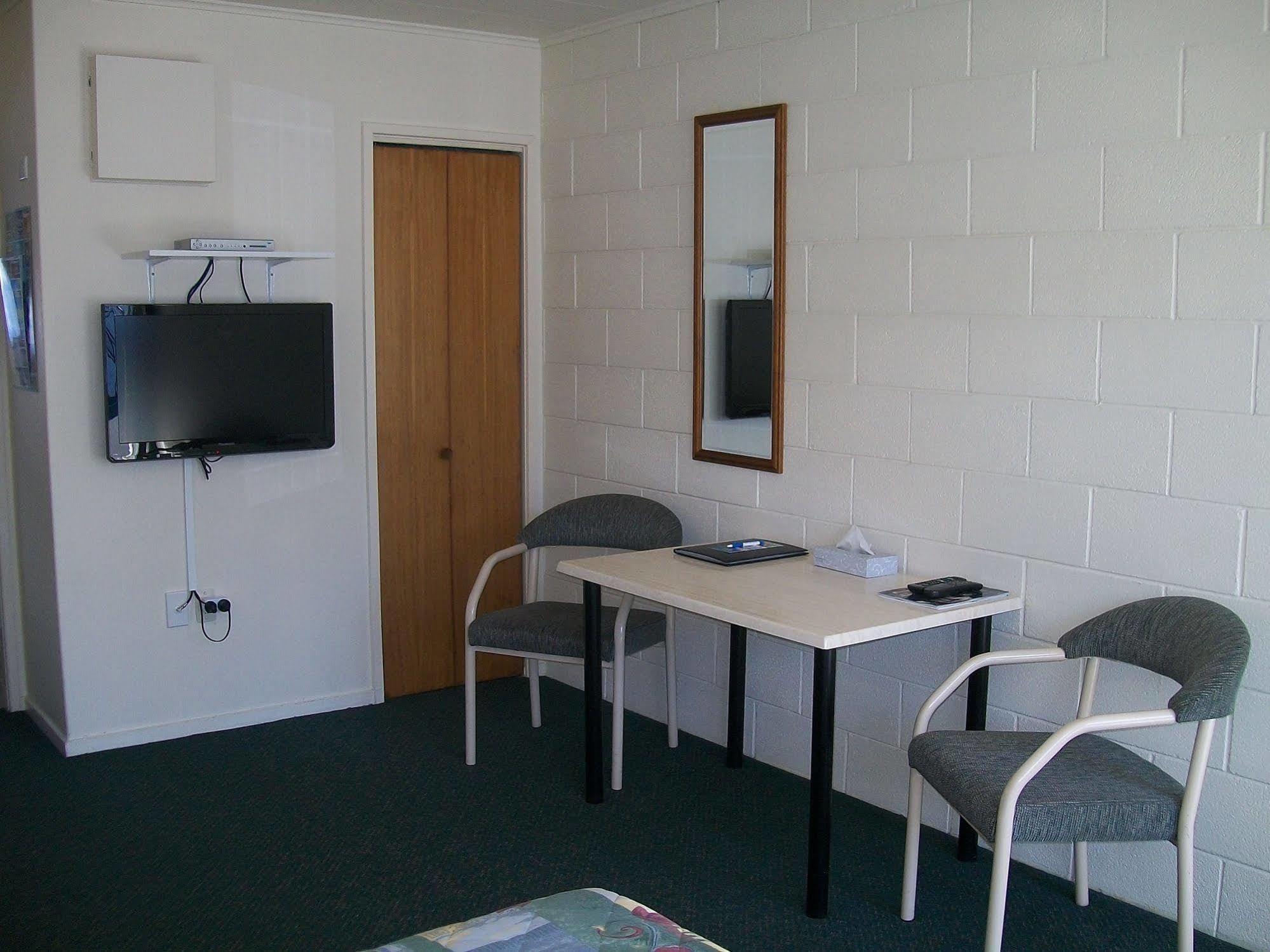 Cedar Court Motel Napier Esterno foto