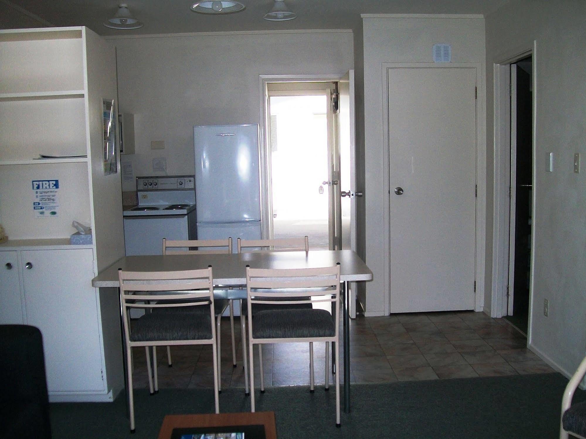 Cedar Court Motel Napier Esterno foto